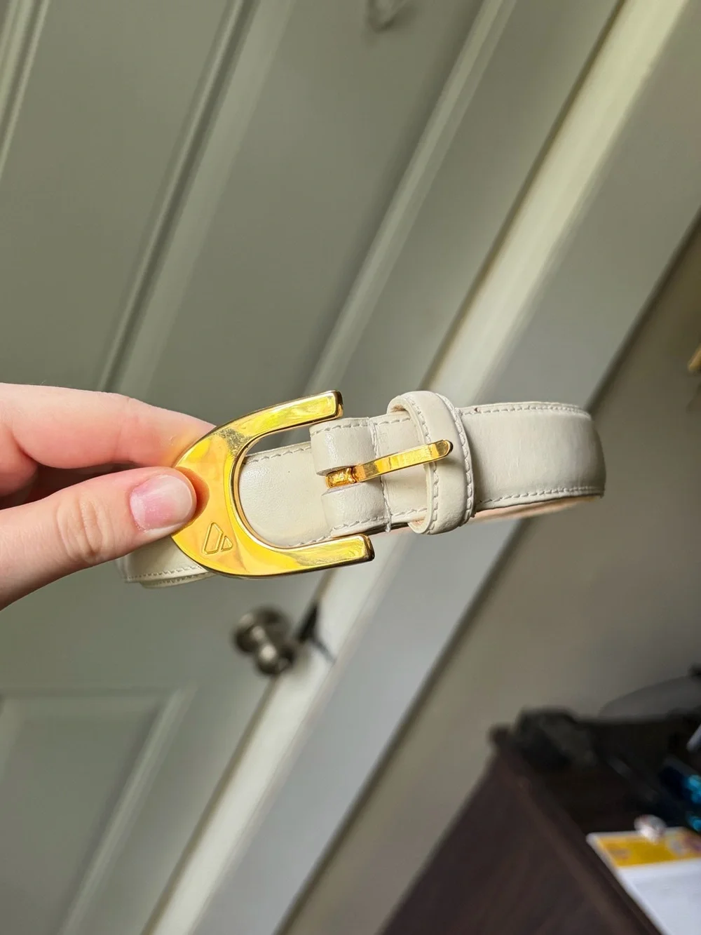 Liz Claiborne Cream Leather Gold-Buckle Belt
